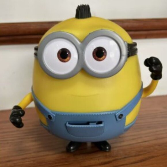 Minions Babble Otto Large Interactive Light Up Toy with 20+ Sounds & Phrases - Picture 2 of 7